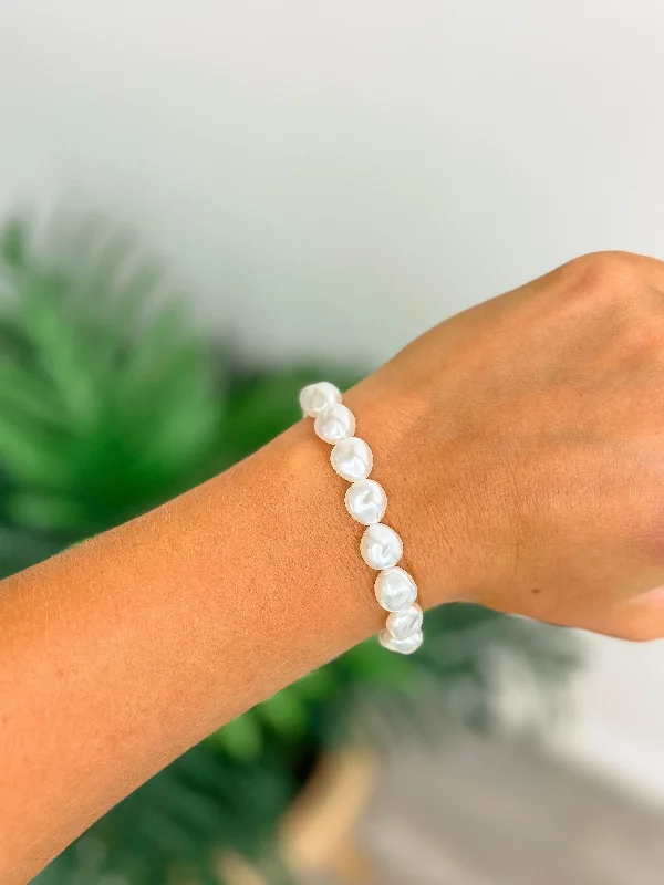 custom bracelet with gemstone for vitality and rejuvenation-Preppy Pearl Stretch Bracelet