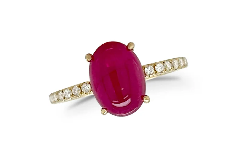 women’s rings with sapphires for wedding engagement jewelry-Ring 18kt Gold Oval Cabochon Ruby & Diamonds Band