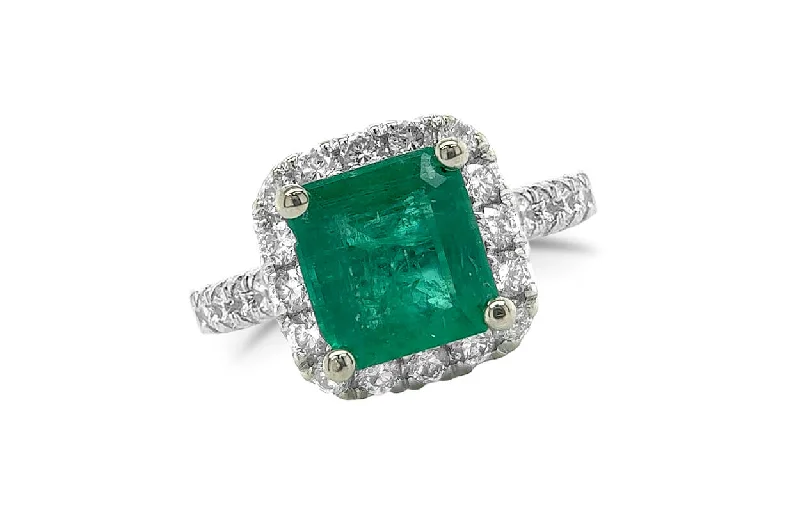 women’s engagement rings with sapphires for custom wedding rings-Ring 18kt Gold Square GIA Emerald & Diamonds Pave