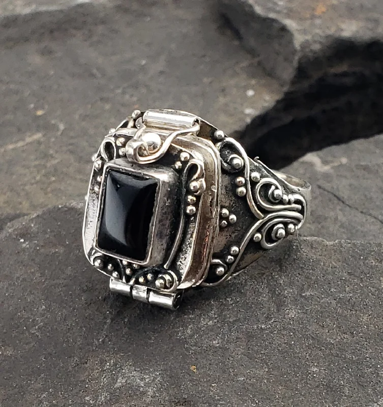 women’s custom wedding rings with sapphires for engagement bands-Gothic Black Onyx or Garnet Pyramid | Sterling Silver Poison Locket Ring